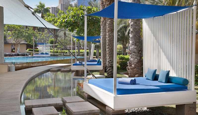The Ritz-Carlton, Dubai, JBR - La Baie Lounge Cabanas